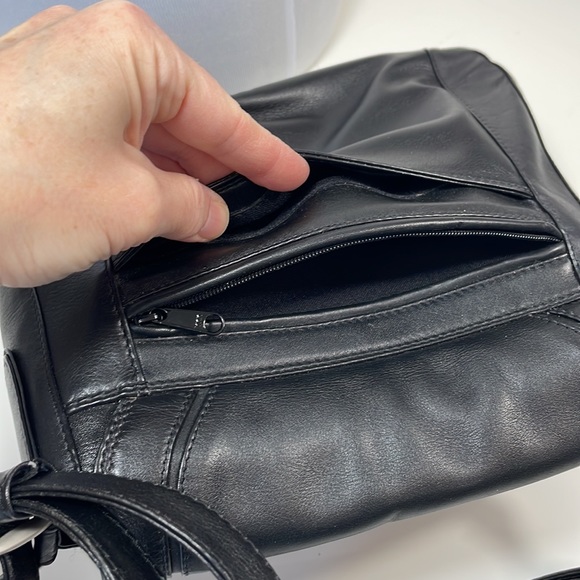 DEREK ALEXANDER Black leather crossbody bag - Picture 11 of 16